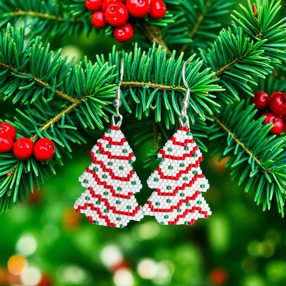 Handmade Beaded Christmas Tree Earrings – Holiday Jewelry 🎄✨